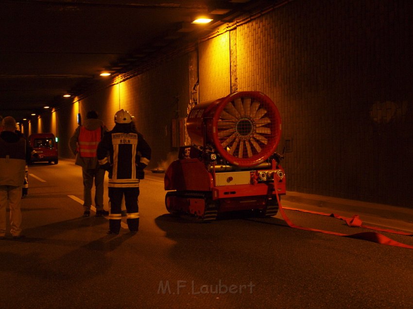 BF Koeln Tunneluebung Koeln Kalk Solingerstr und Germaniastr P238.JPG